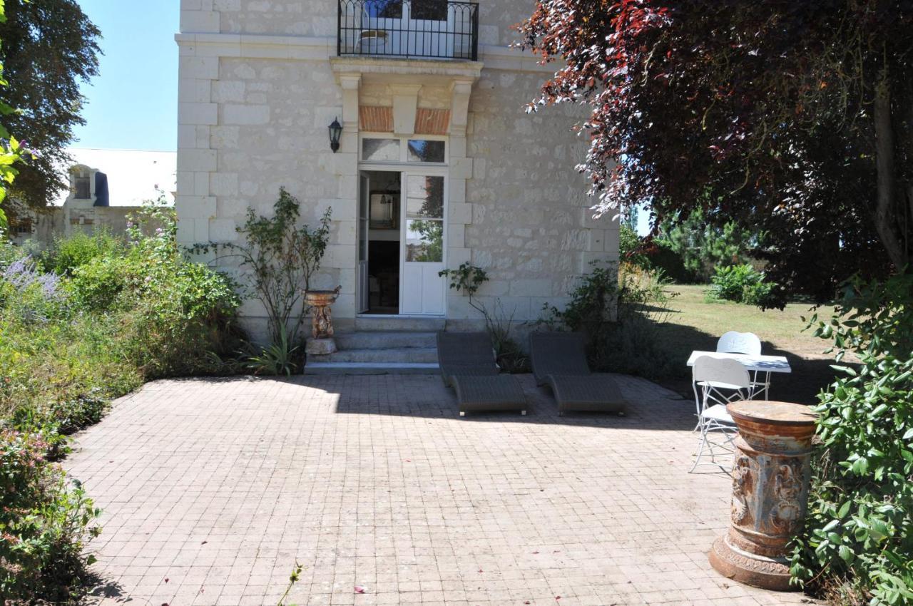 La Terrasse De L'Orangerie Du Chateau - Art Nouveau - Gite 2 Personnes Brain-sur-Allonnes Luaran gambar